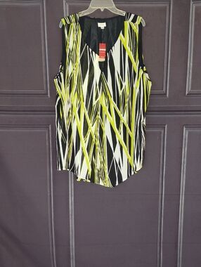 Avenue Black White Lime Graphic V-Neck Sleeveless Camisole